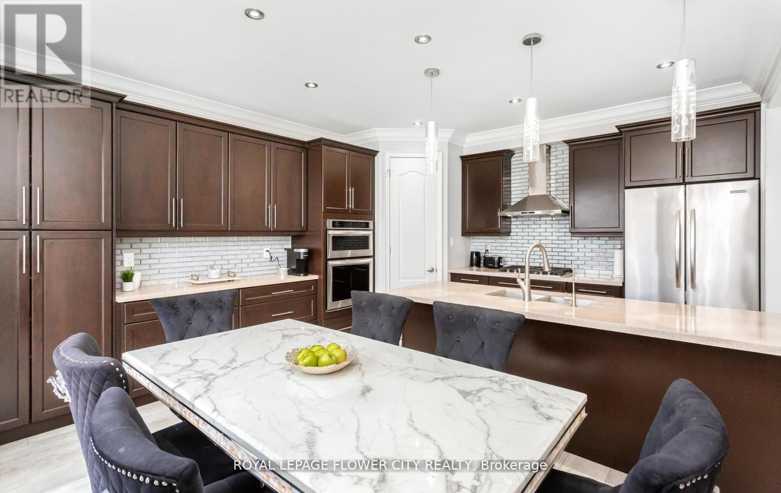 21 Arkwright Drive, Brampton, ON - Indoor