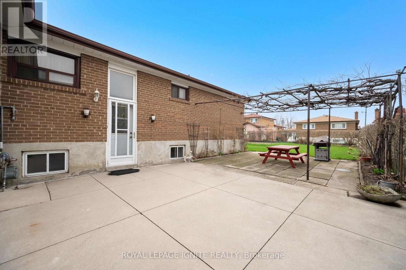 3746 Teeswater Road, Mississauga, ON - Outdoor With Exterior