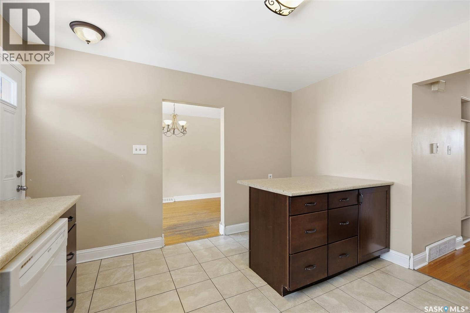 2610 Cascade Street, Saskatoon, SK - Indoor