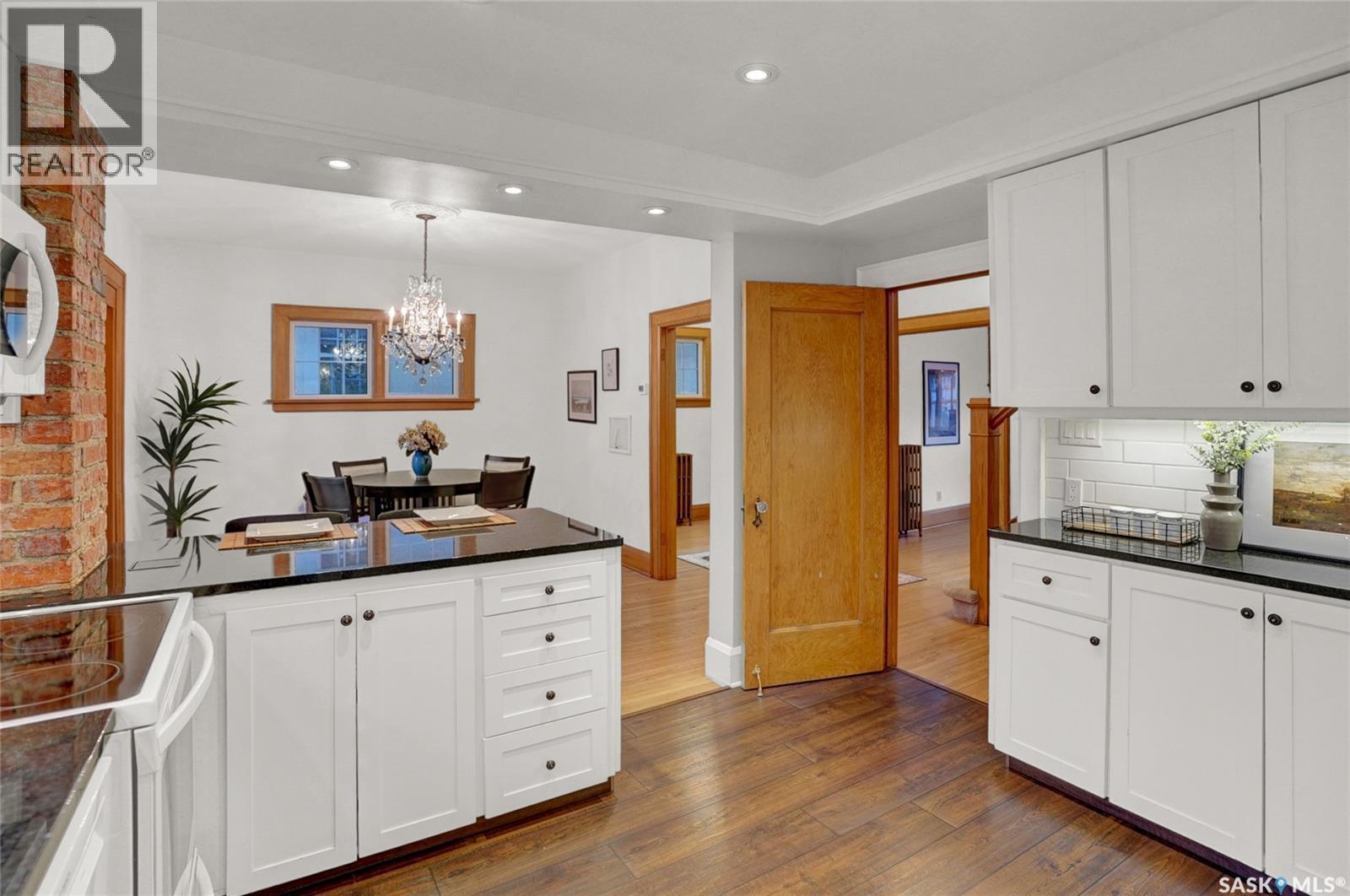 3129 Rae Street, Regina, SK - Indoor Photo Showing Kitchen