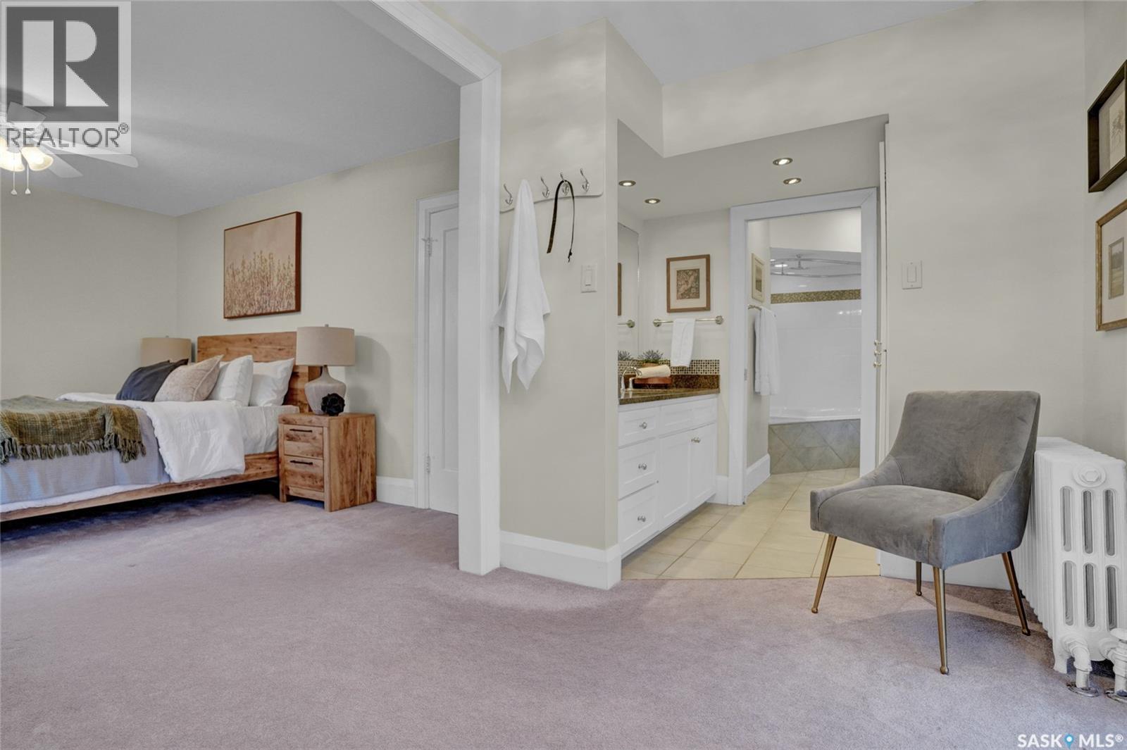 3129 Rae Street, Regina, SK - Indoor Photo Showing Bedroom