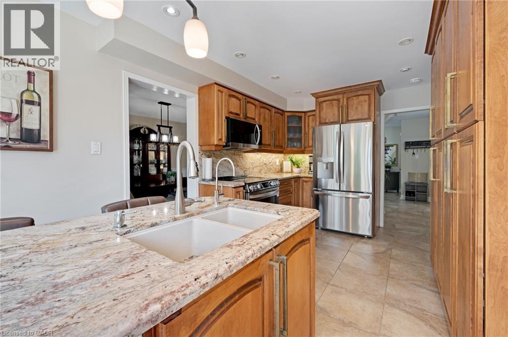 477 Burnett Avenue, Cambridge, ON - Indoor Photo Showing Kitchen With Stainless Steel Kitchen With Double Sink