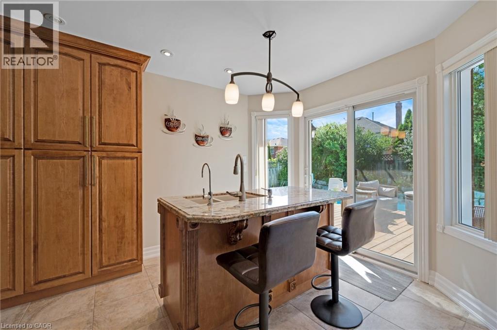 477 Burnett Avenue, Cambridge, ON - Indoor Photo Showing Dining Room