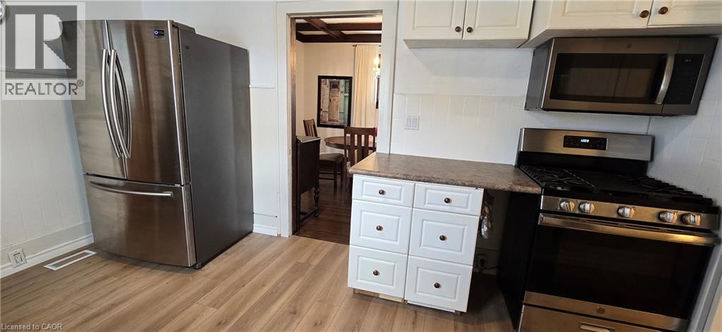 73 Talbot Street S, Simcoe, ON - Indoor Photo Showing Kitchen