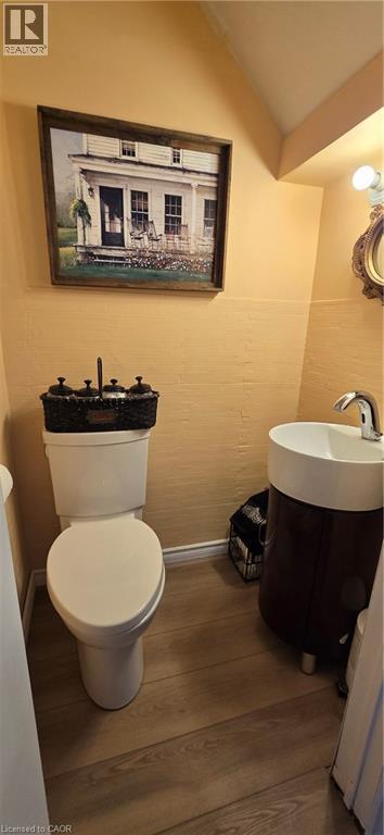 73 Talbot Street S, Simcoe, ON - Indoor Photo Showing Bathroom