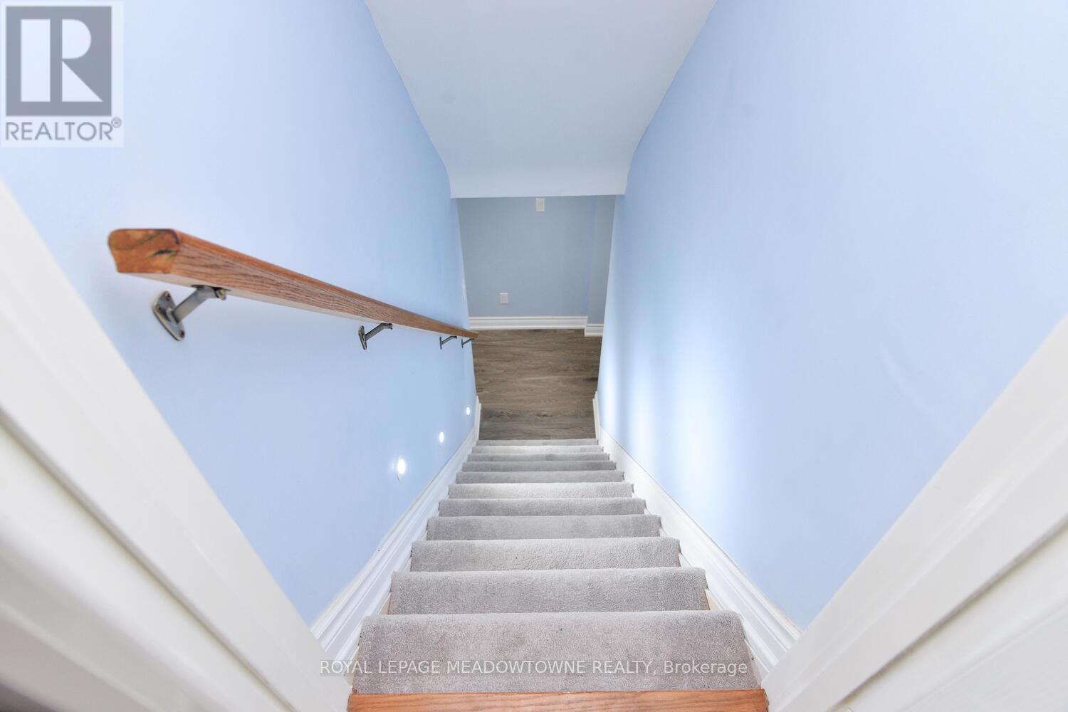 825 North Service Road, Mississauga, ON - Indoor Photo Showing Other Room