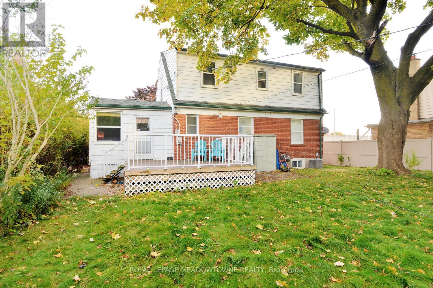 825 North Service Road, Mississauga, ON - Outdoor With Deck Patio Veranda