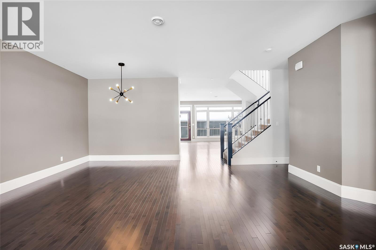 502 4Th Street E, Saskatoon, SK - Indoor Photo Showing Other Room