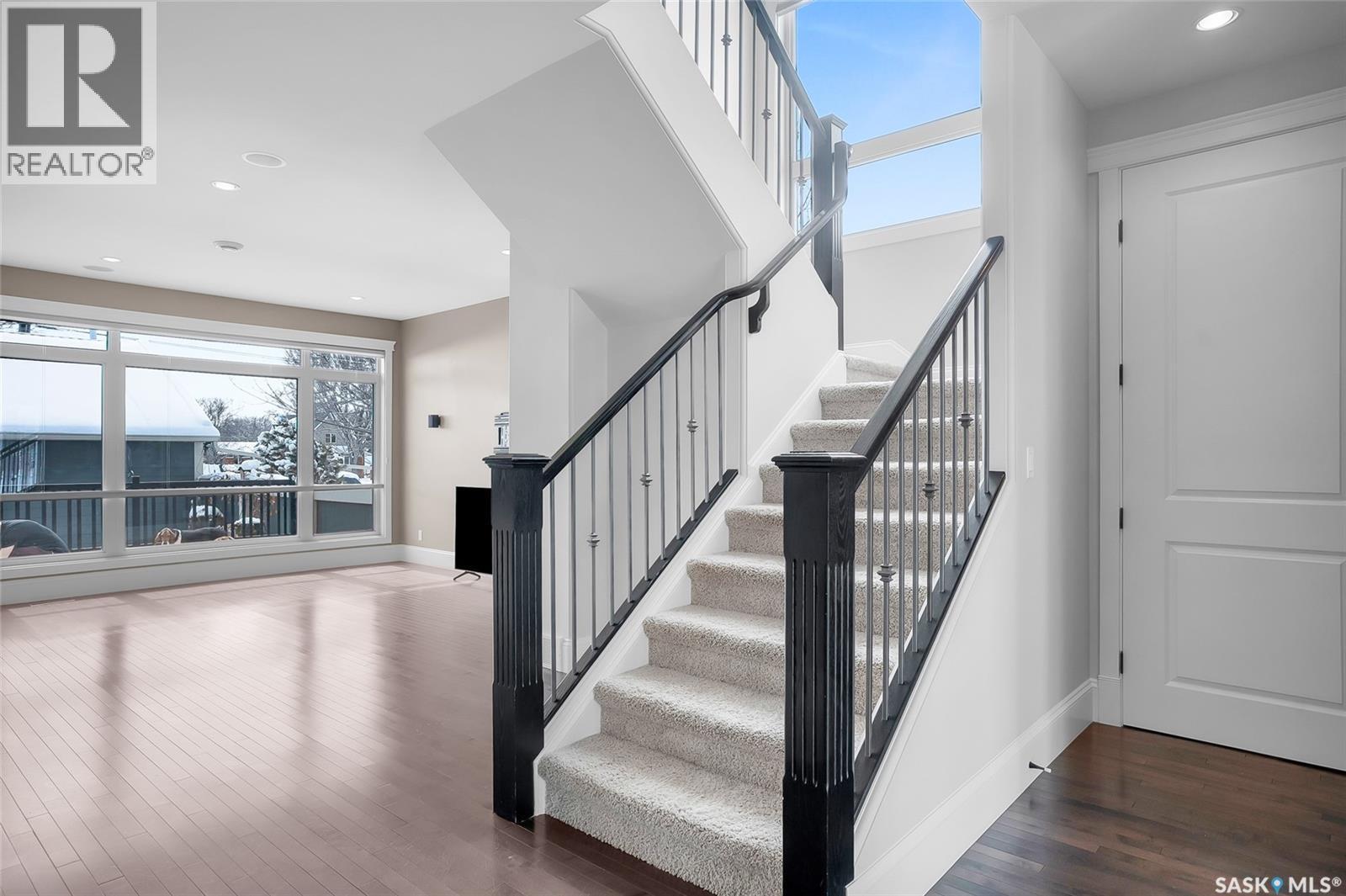 502 4Th Street E, Saskatoon, SK - Indoor Photo Showing Other Room