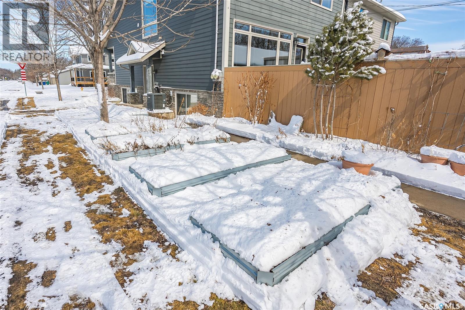 502 4Th Street E, Saskatoon, SK - Outdoor