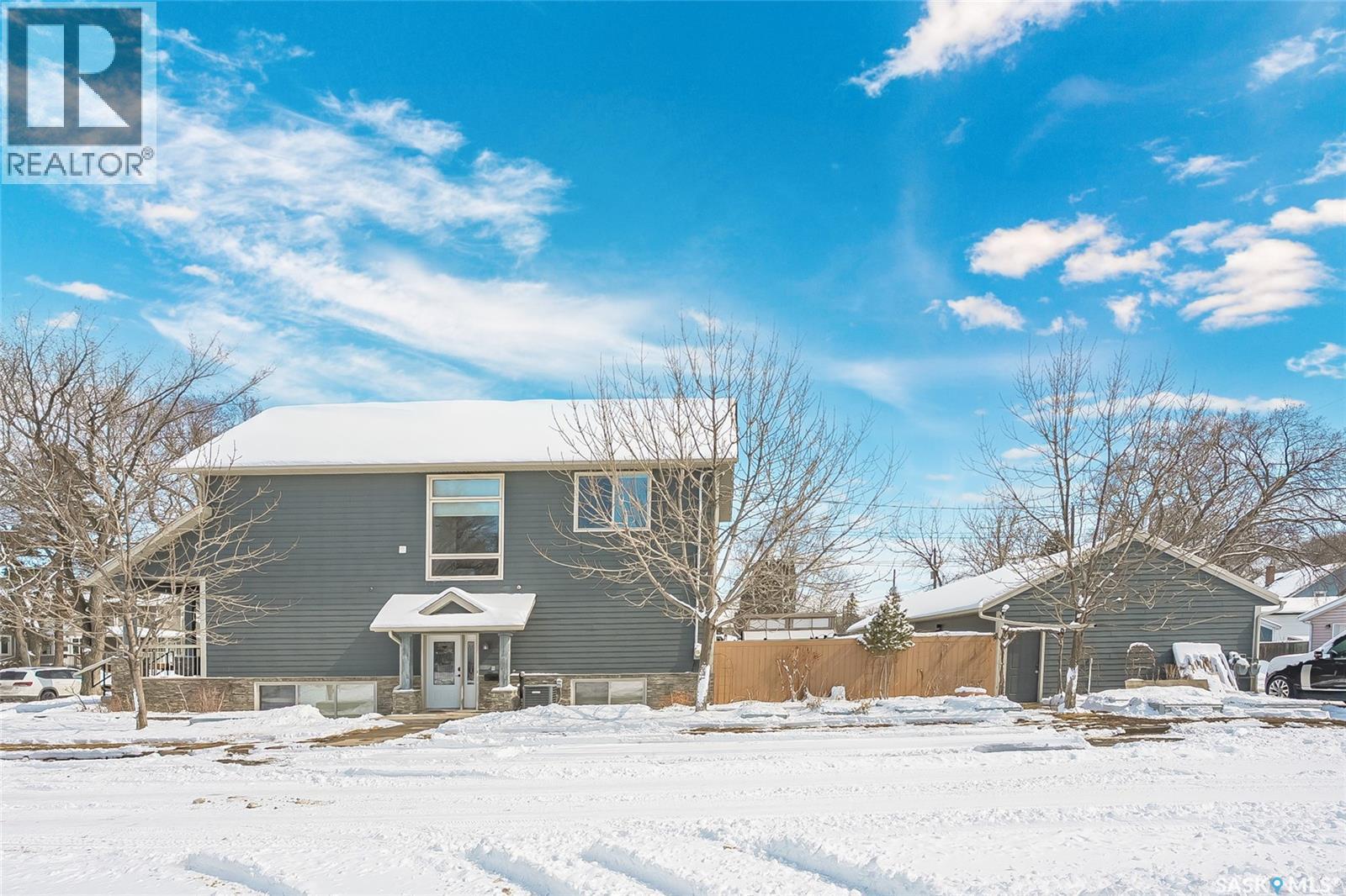 502 4Th Street E, Saskatoon, SK - Outdoor
