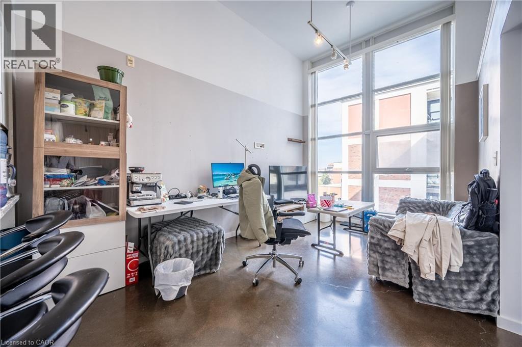 404 King Street W Unit# 509, Kitchener, ON - Indoor Photo Showing Office
