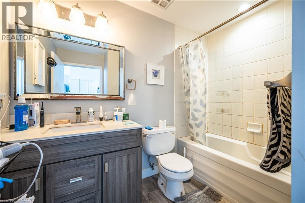 404 King Street W Unit# 509, Kitchener, ON - Indoor Photo Showing Bathroom