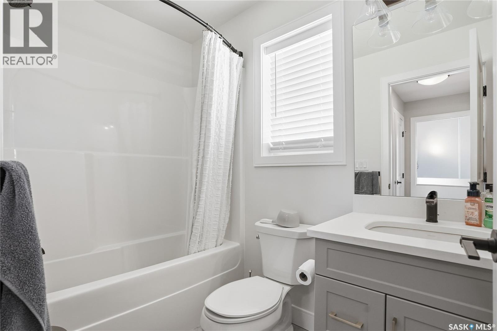 703 Underhill Lane, Saskatoon, SK - Indoor Photo Showing Bathroom