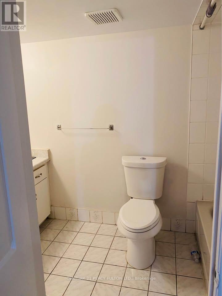 2801 Gulfstream Way, Mississauga, ON - Indoor Photo Showing Bathroom