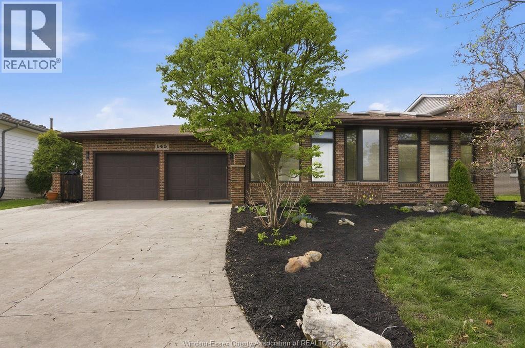 145 Centennial Drive, Tecumseh, ON - Outdoor