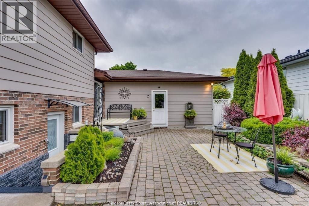 145 Centennial Drive, Tecumseh, ON - Outdoor With Exterior