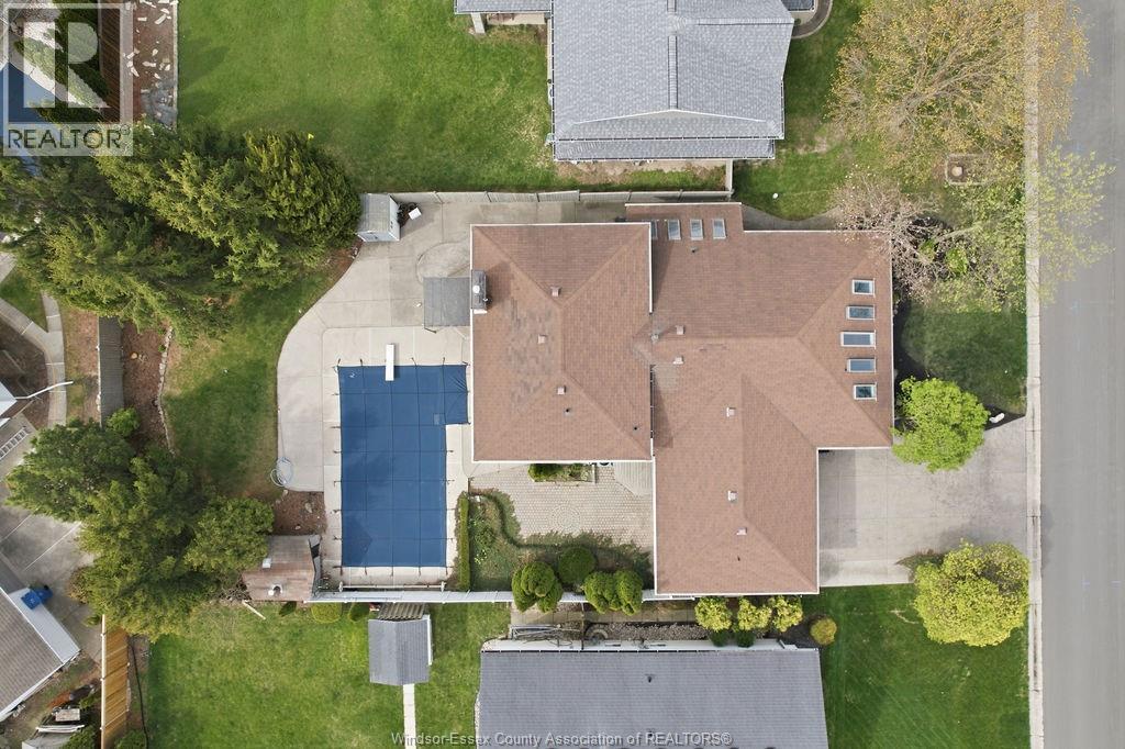 145 Centennial Drive, Tecumseh, ON - Outdoor