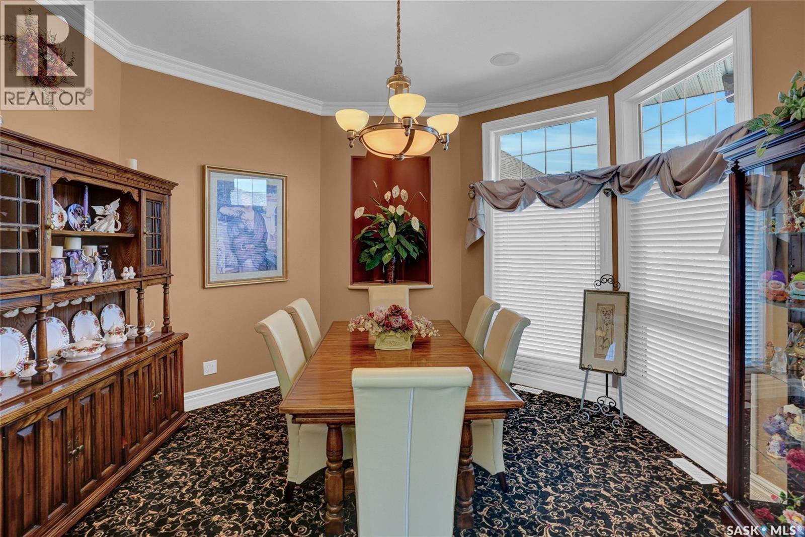 1453 Normandy Drive, Moose Jaw, SK - Indoor Photo Showing Dining Room