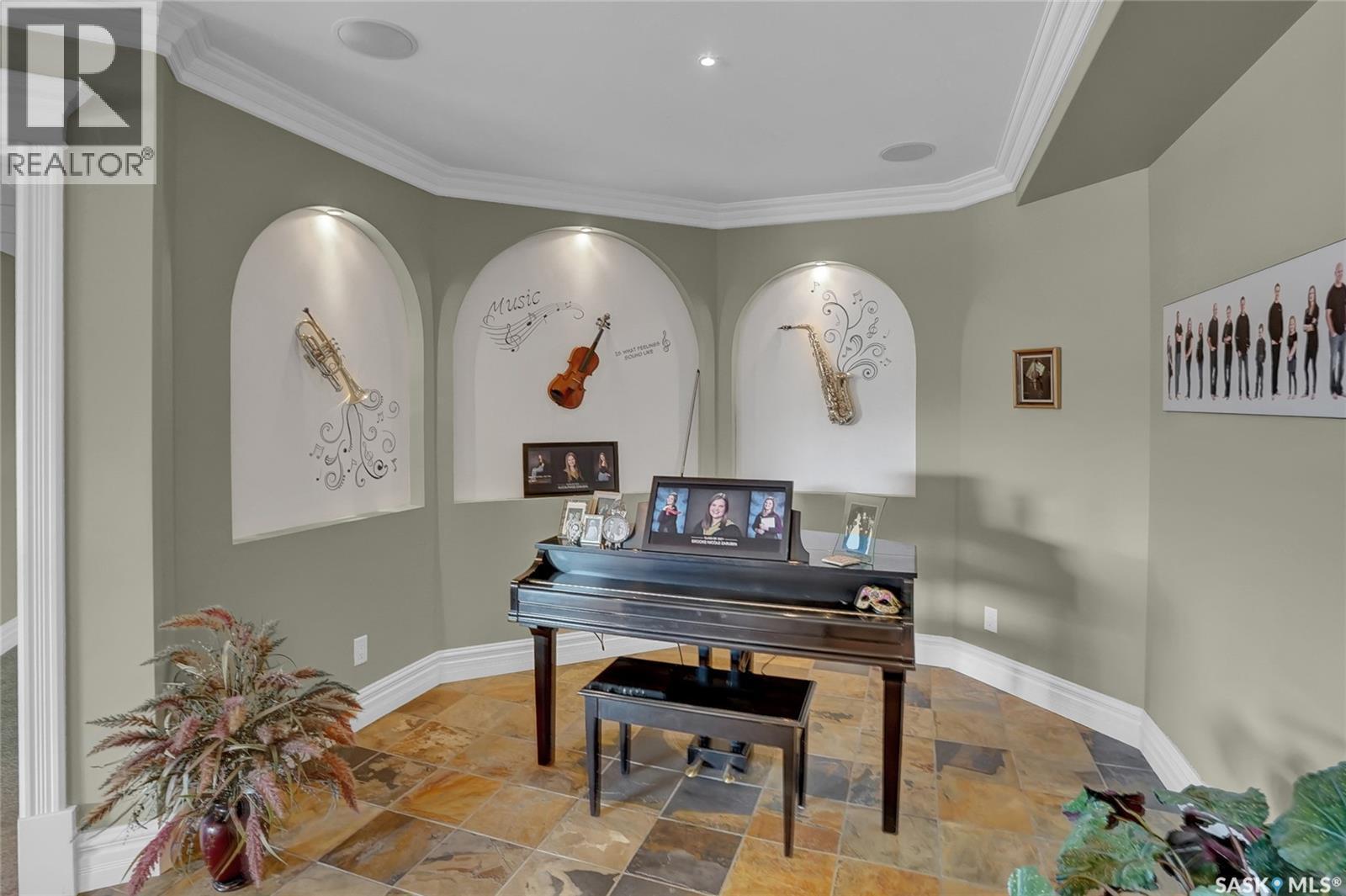 1453 Normandy Drive, Moose Jaw, SK - Indoor Photo Showing Other Room