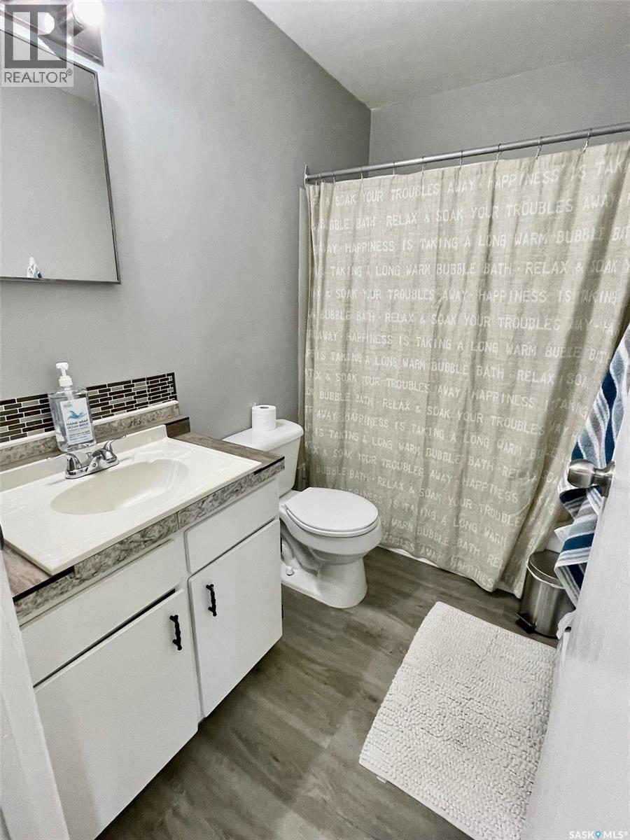 81 Dunfield Crescent, Meadow Lake, SK - Indoor Photo Showing Bathroom