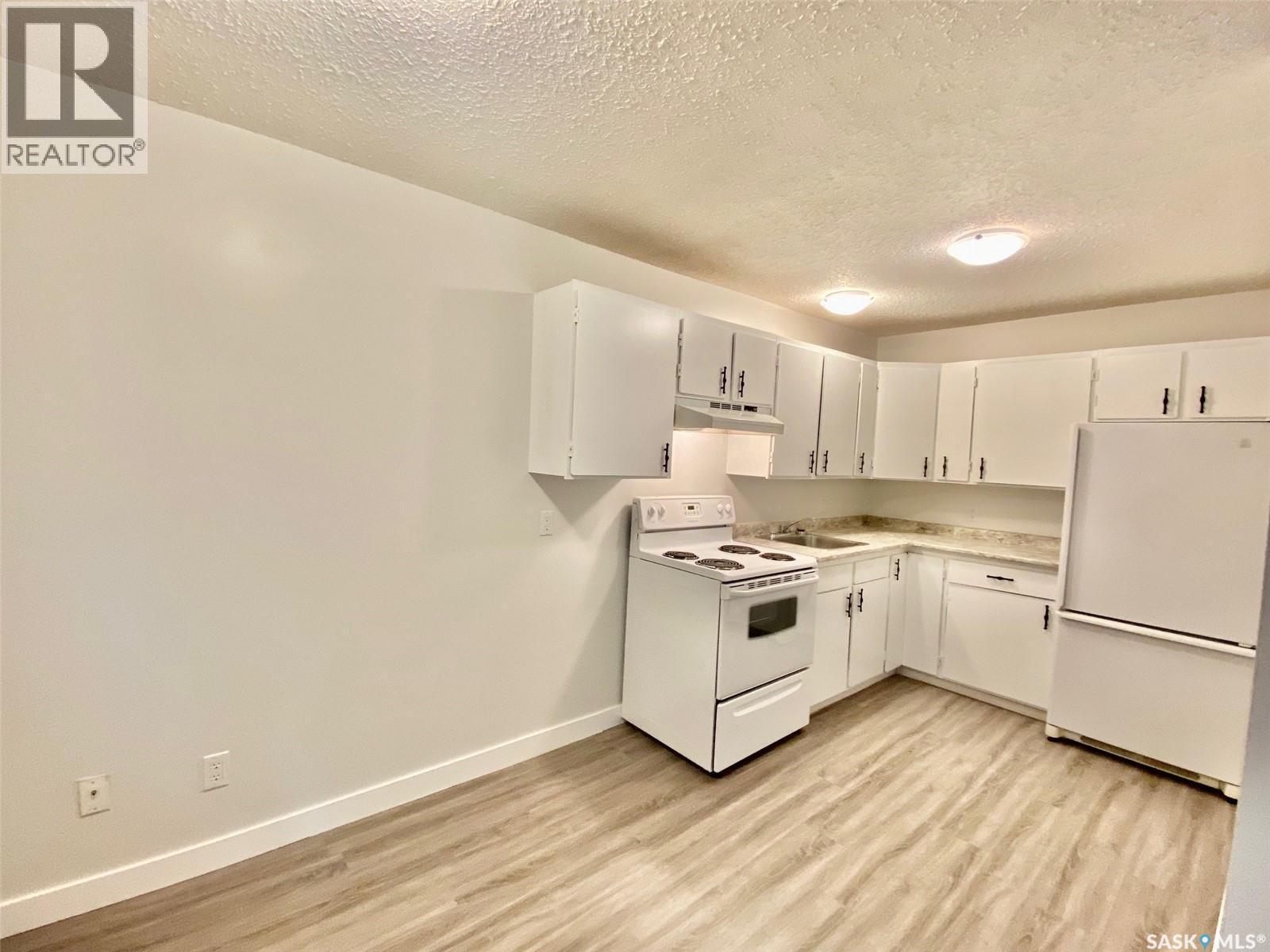 81 Dunfield Crescent, Meadow Lake, SK - Indoor Photo Showing Kitchen