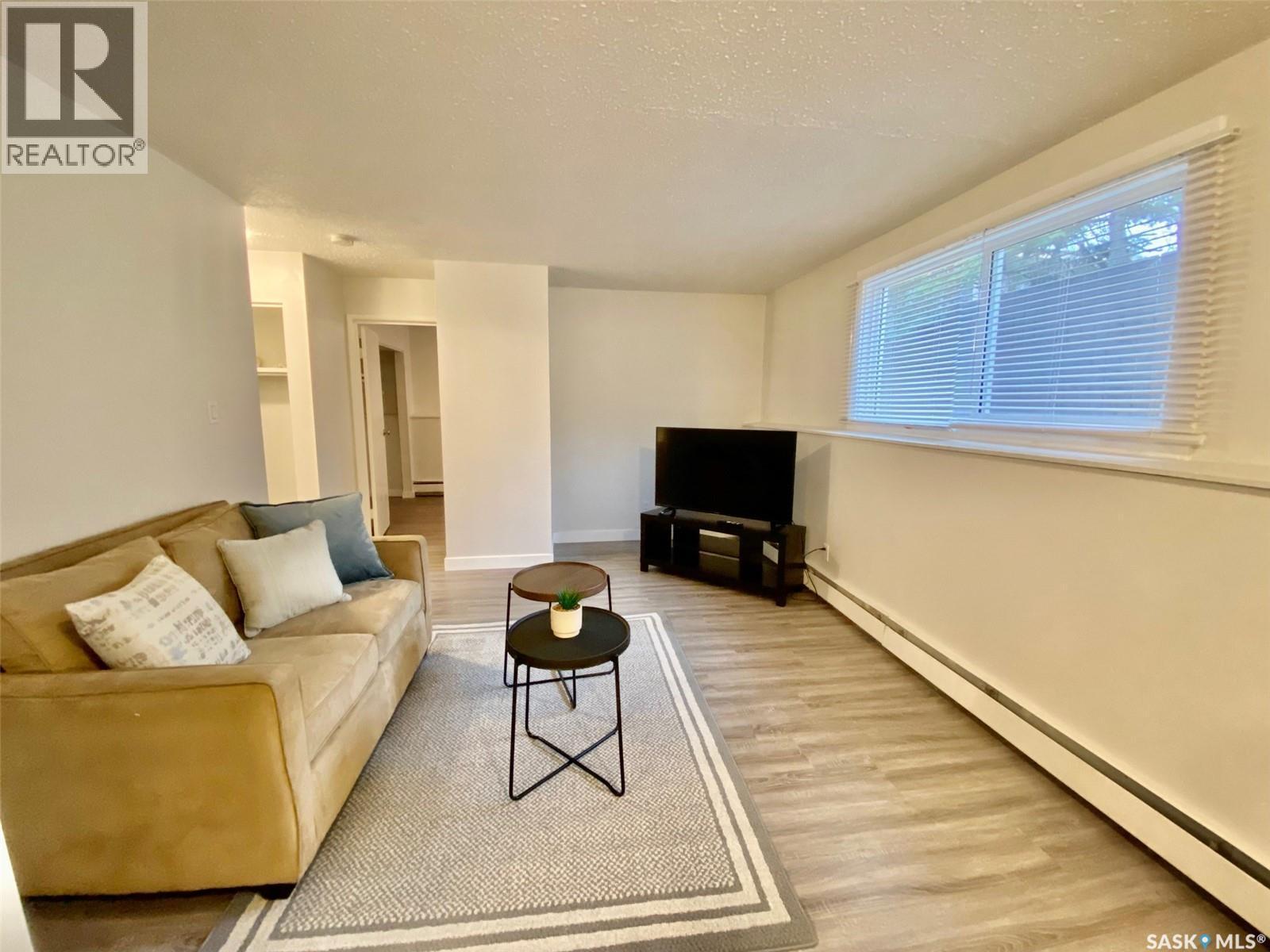 81 Dunfield Crescent, Meadow Lake, SK - Indoor Photo Showing Living Room