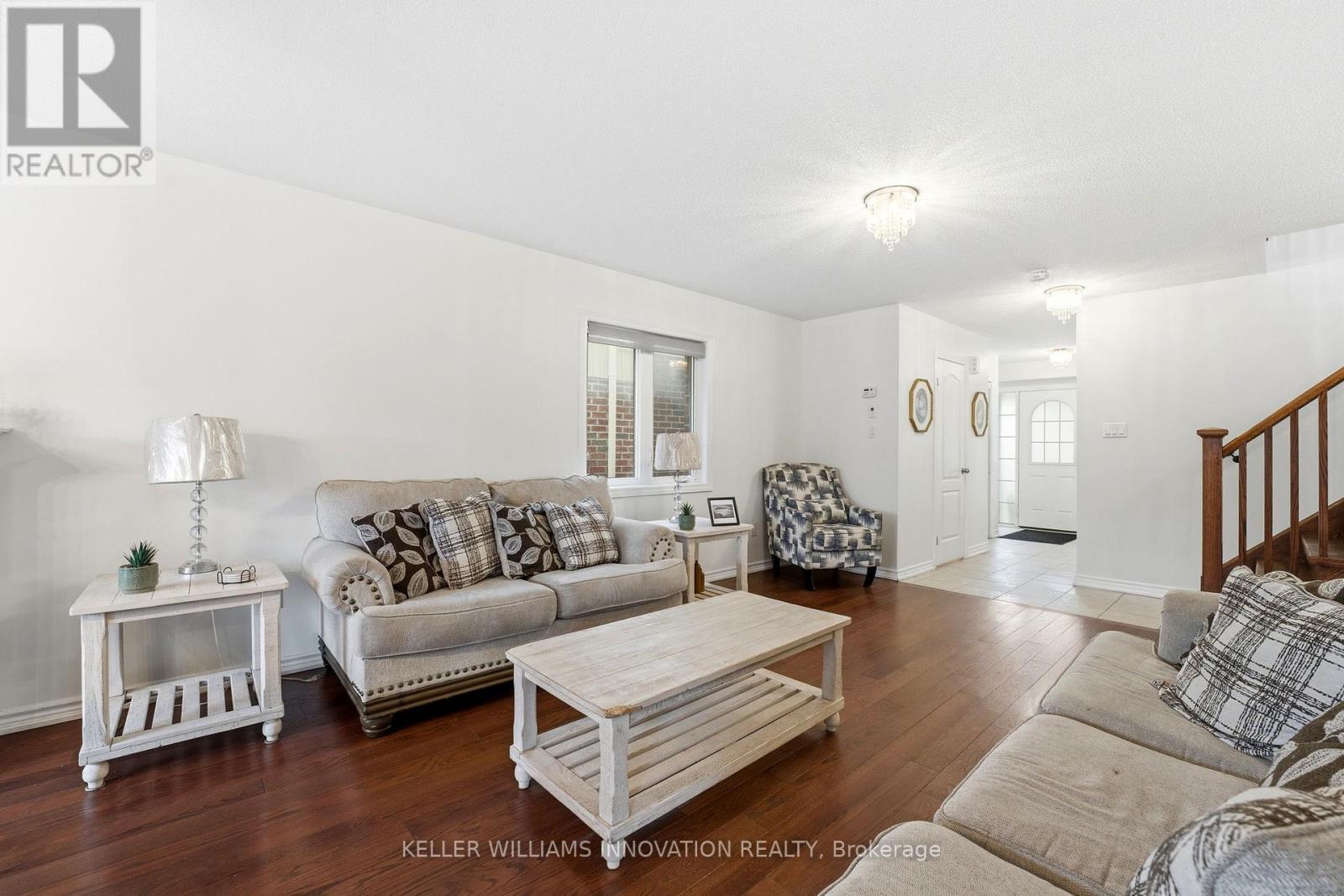 420 Armstrong Street W, North Perth, ON - Indoor Photo Showing Living Room