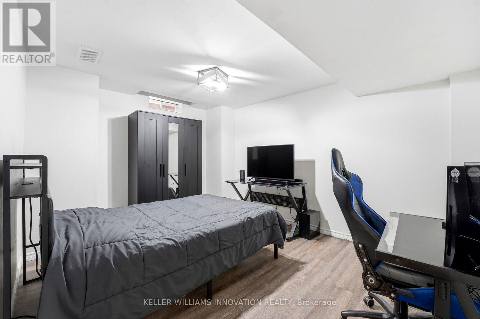 420 Armstrong Street W, North Perth, ON - Indoor Photo Showing Bedroom