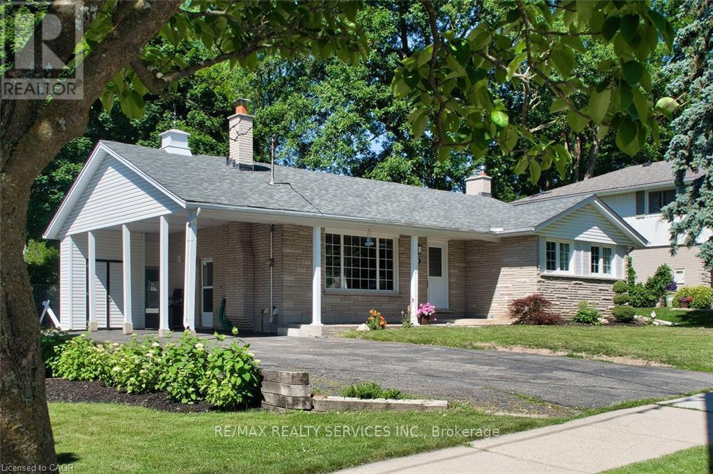 115 Uplands Drive, Kitchener, ON - Outdoor With Facade
