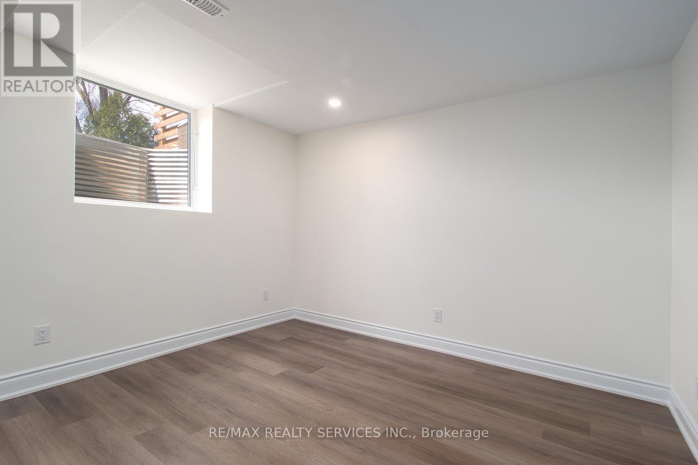 115 Uplands Drive, Kitchener, ON - Indoor Photo Showing Other Room