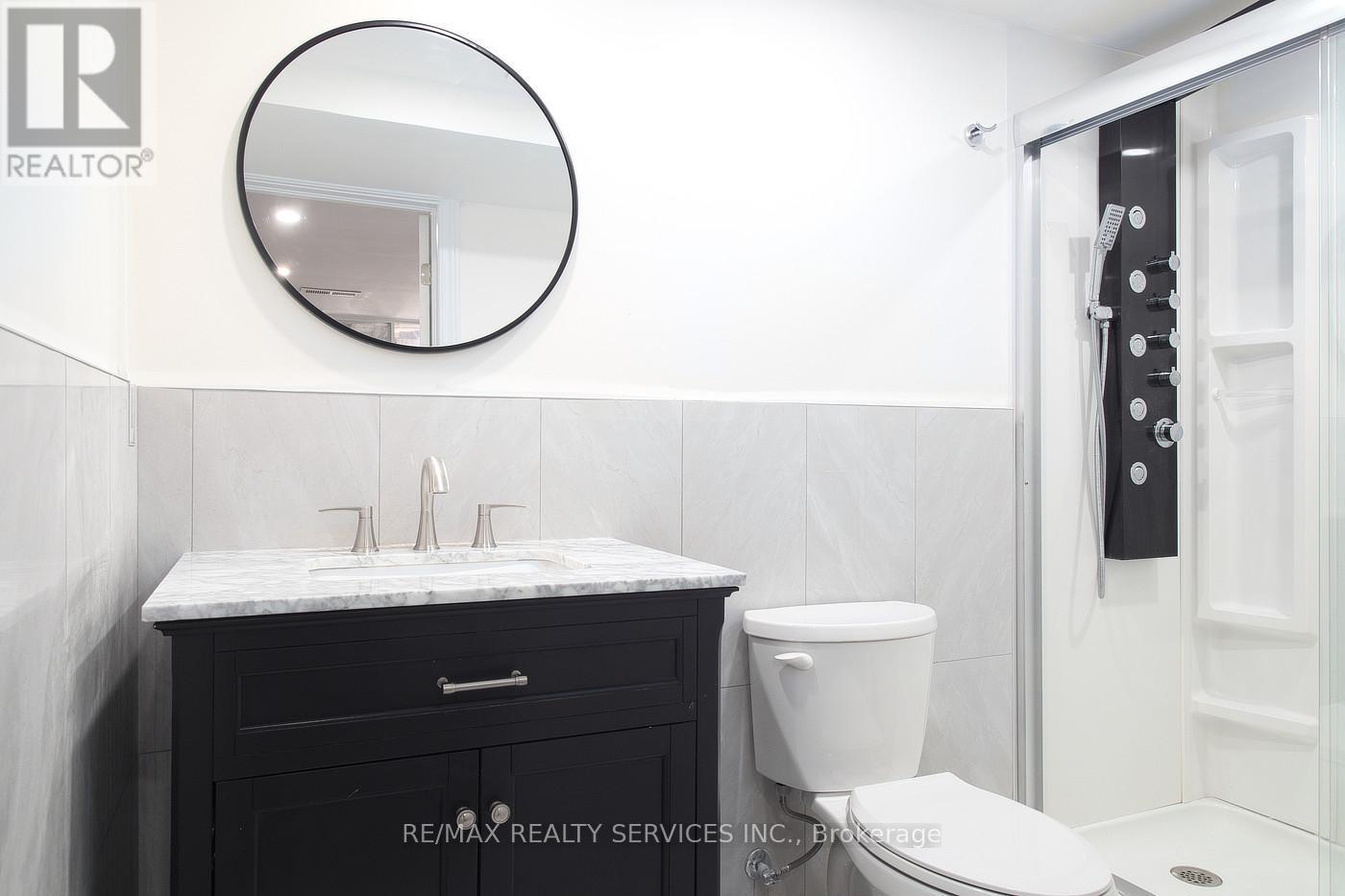 115 Uplands Drive, Kitchener, ON - Indoor Photo Showing Bathroom