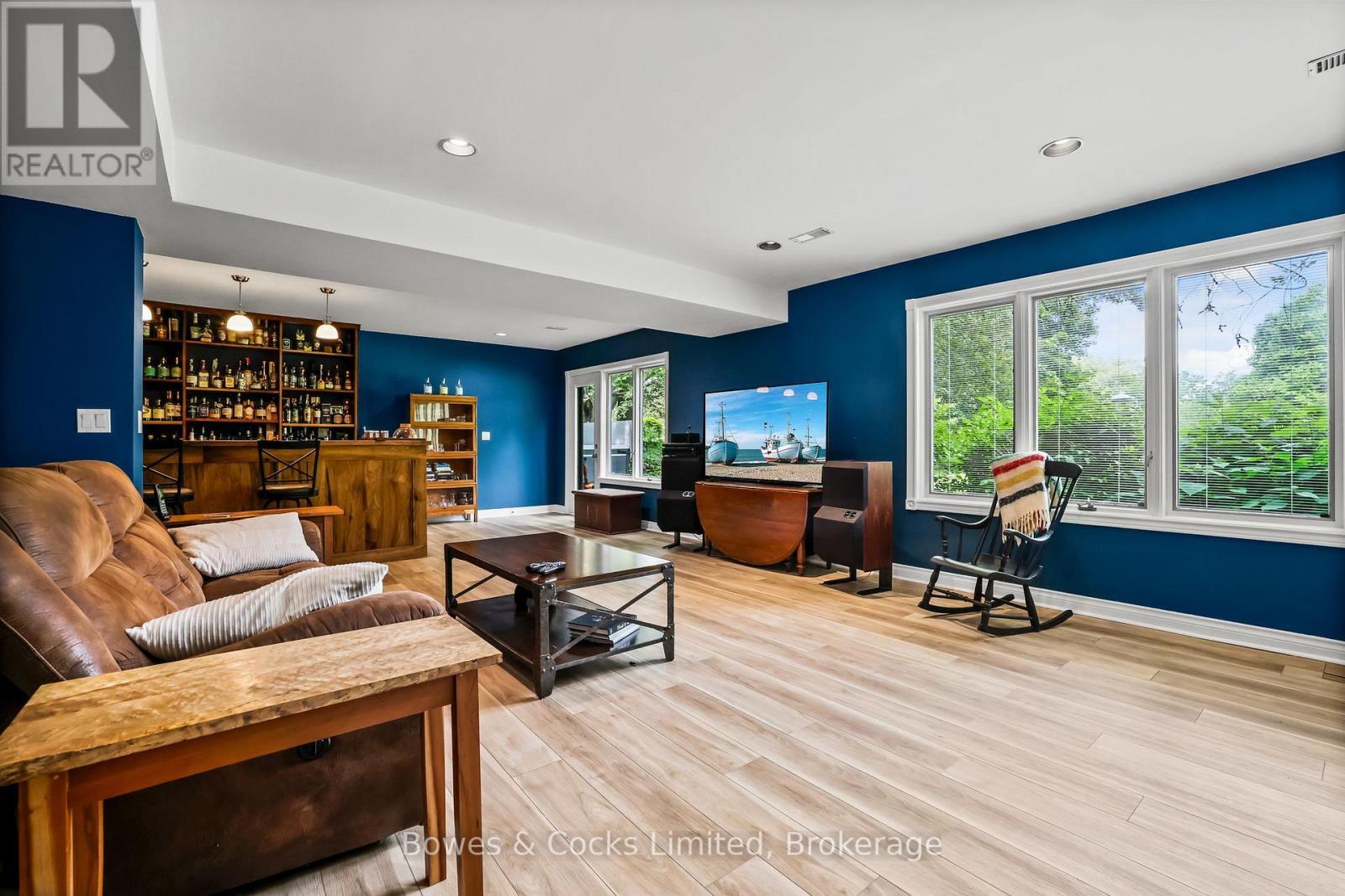 3255 Pollard Road, Clarington, ON - Indoor Photo Showing Living Room