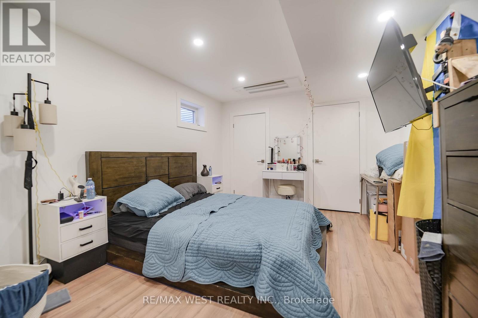 4296 Claypine Rise, Mississauga, ON - Indoor Photo Showing Bedroom