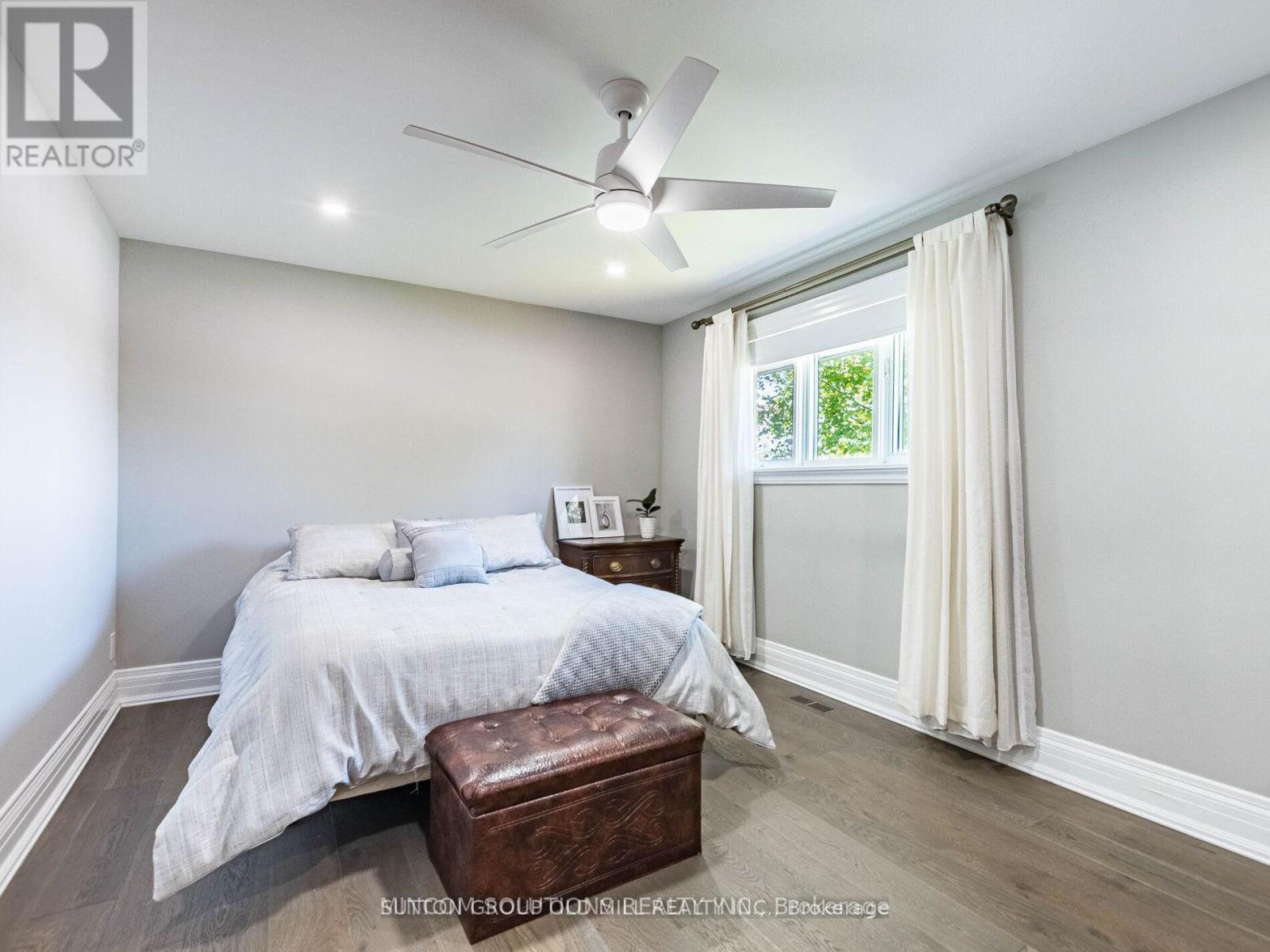 37 Suburban Drive, Mississauga, ON - Indoor Photo Showing Bedroom