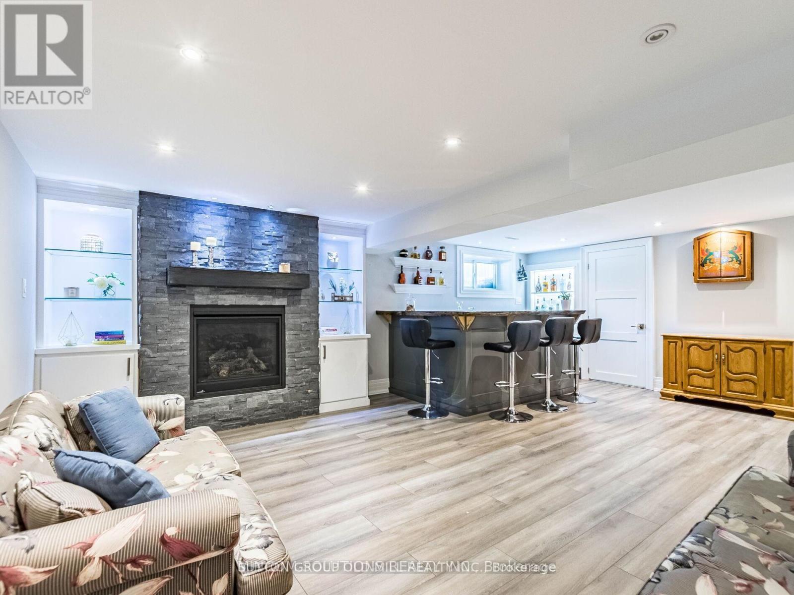 37 Suburban Drive, Mississauga, ON - Indoor Photo Showing Living Room With Fireplace
