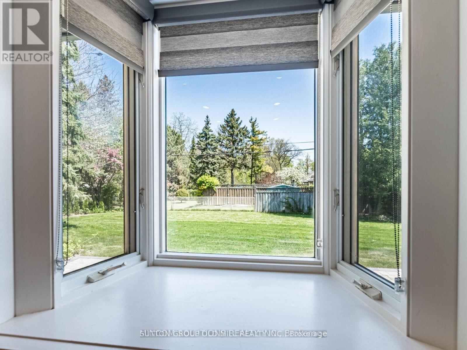 37 Suburban Drive, Mississauga, ON - Indoor Photo Showing Other Room