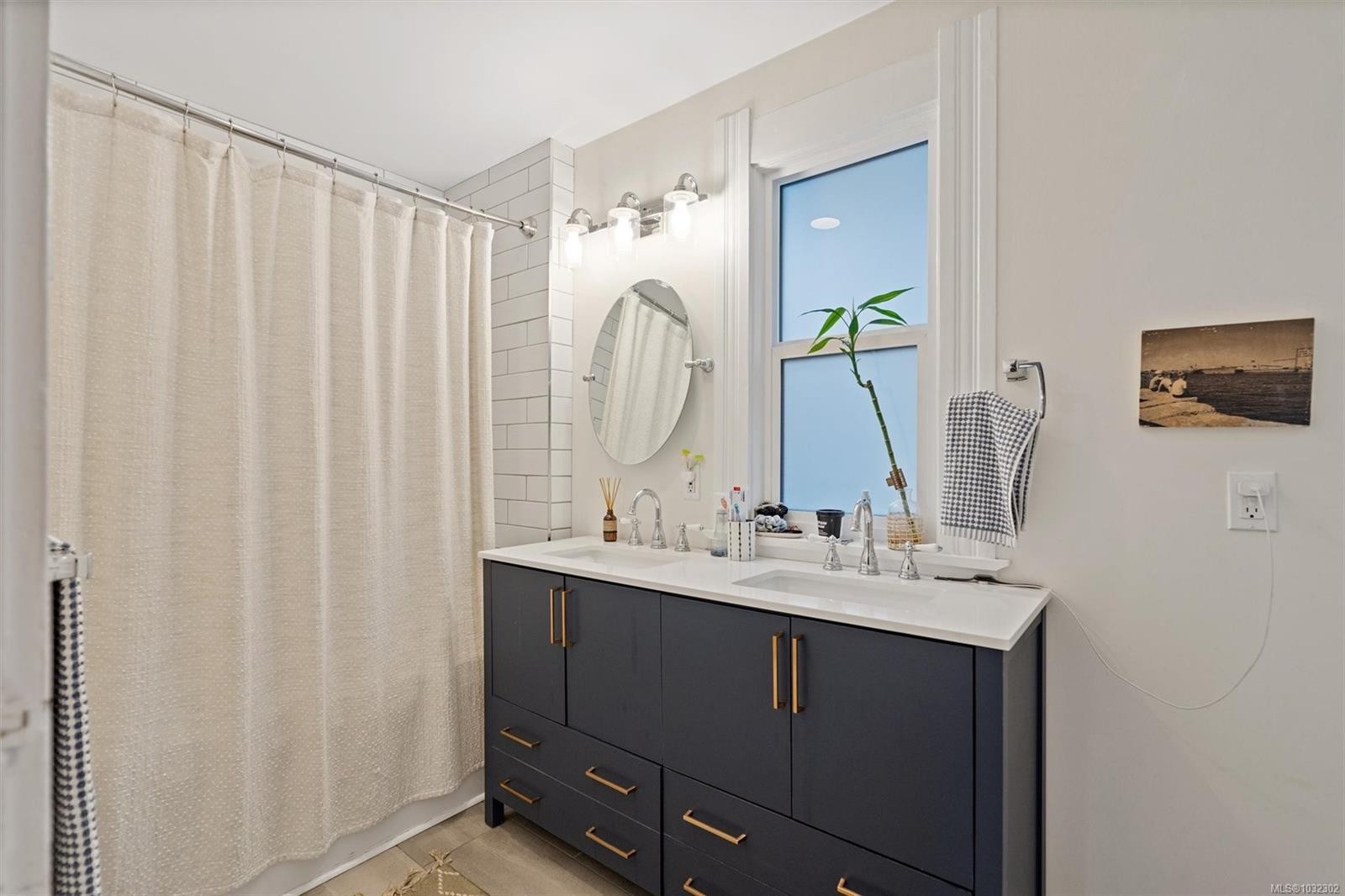 320 Moss St, Victoria, BC