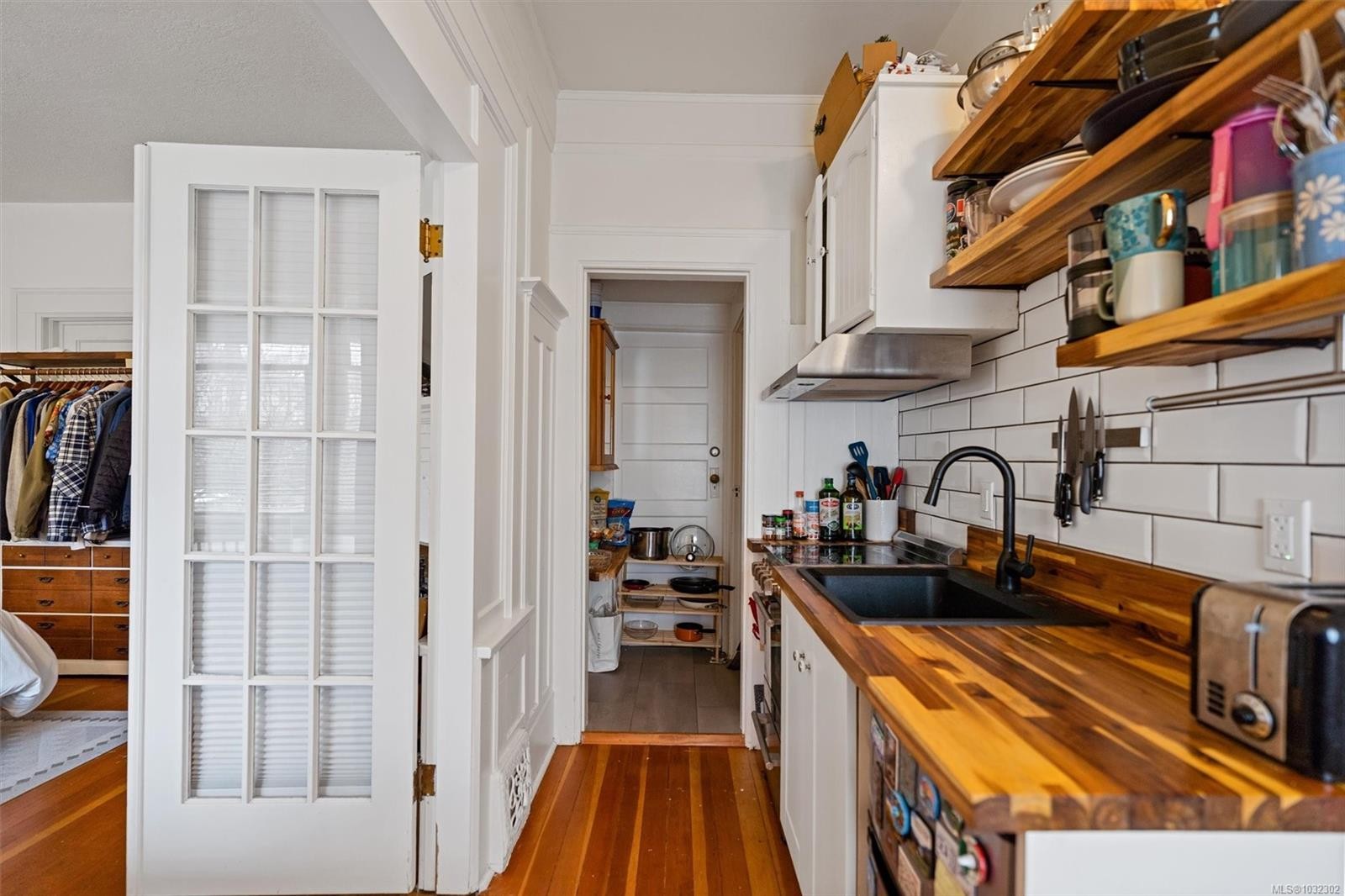 320 Moss St, Victoria, BC