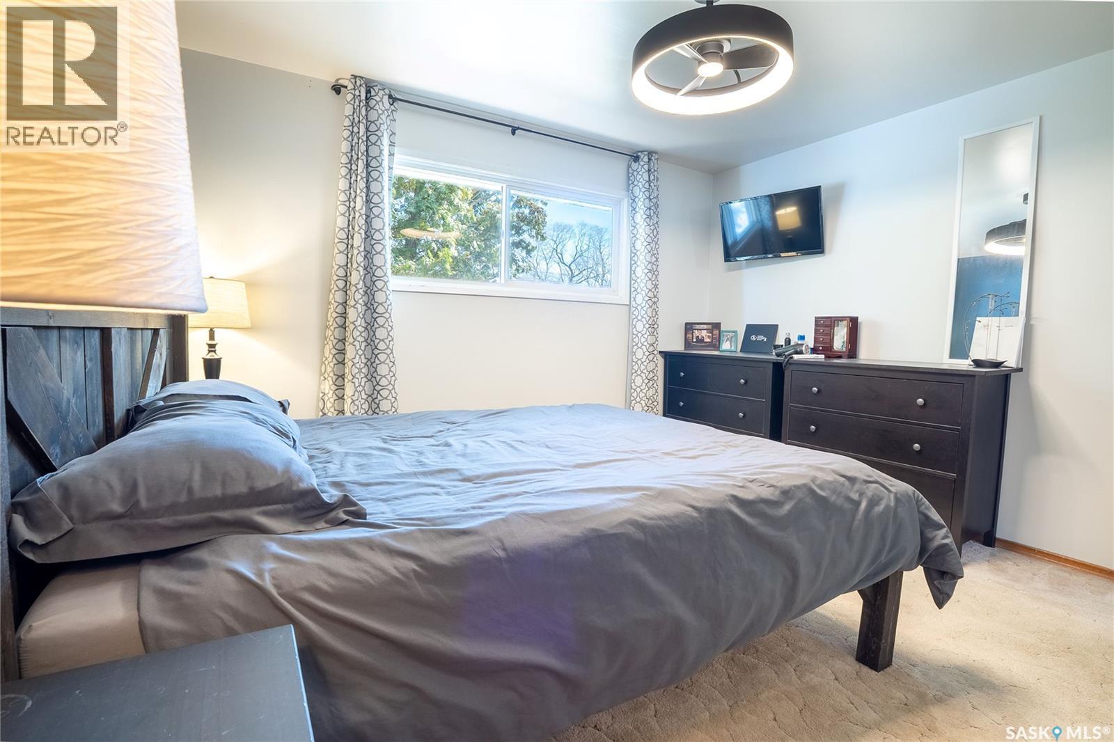 104 2Nd Avenue, Rosthern, SK - Indoor Photo Showing Bedroom
