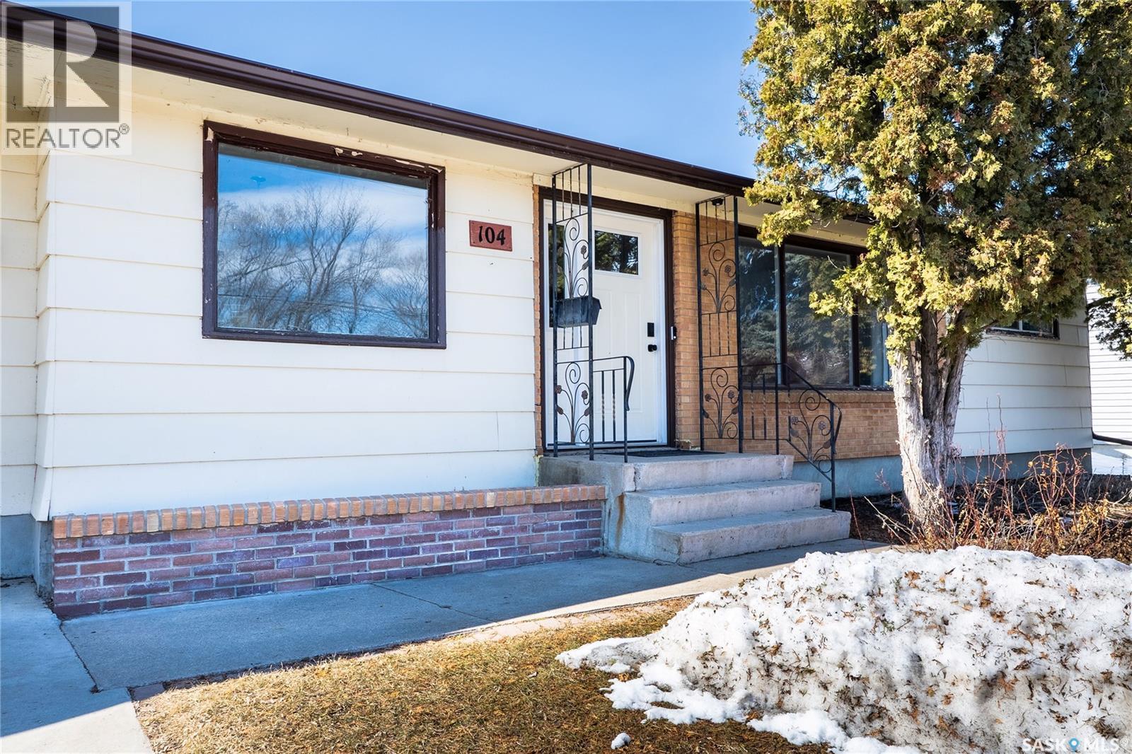 104 2Nd Avenue, Rosthern, SK - Outdoor