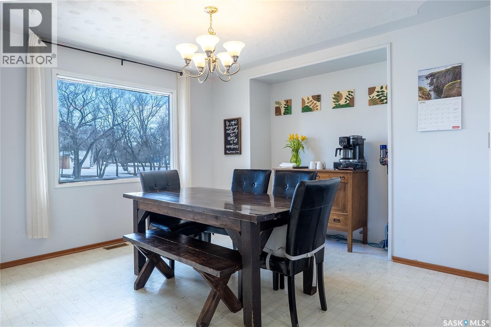 104 2Nd Avenue, Rosthern, SK - Indoor Photo Showing Dining Room