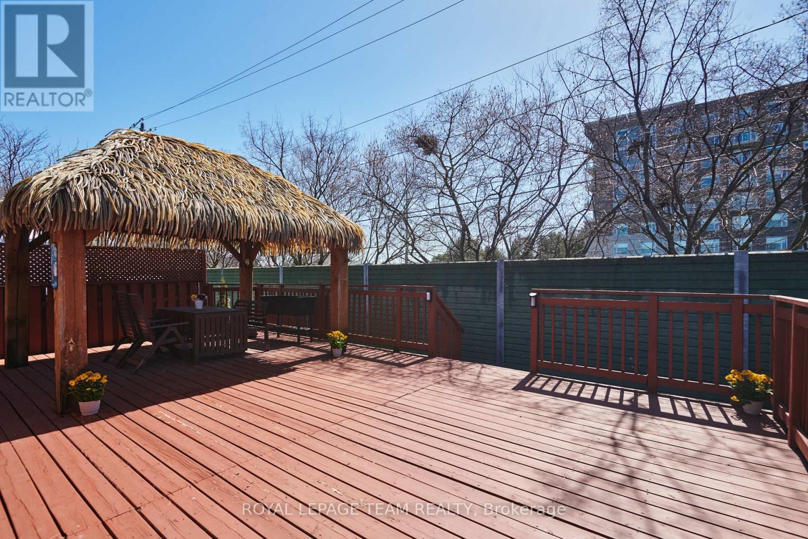 114 Bartlett Private, Ottawa, ON - Outdoor With Deck Patio Veranda