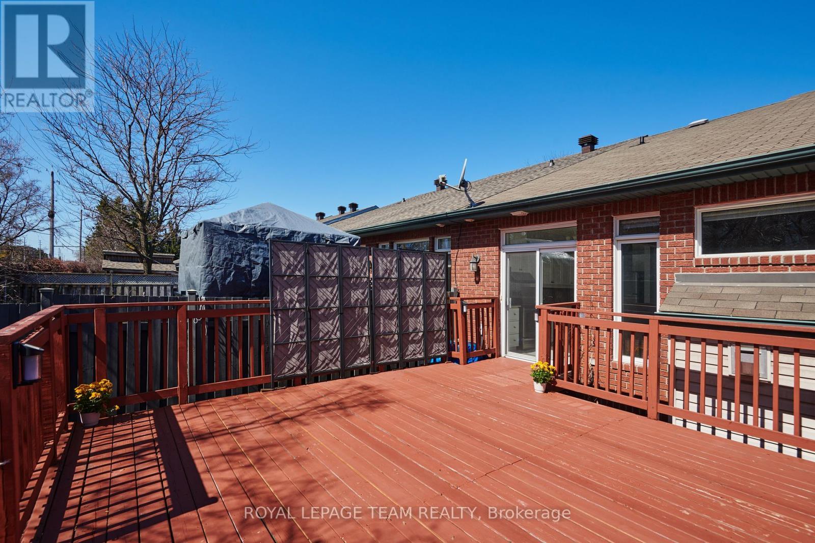 114 Bartlett Private, Ottawa, ON - Outdoor