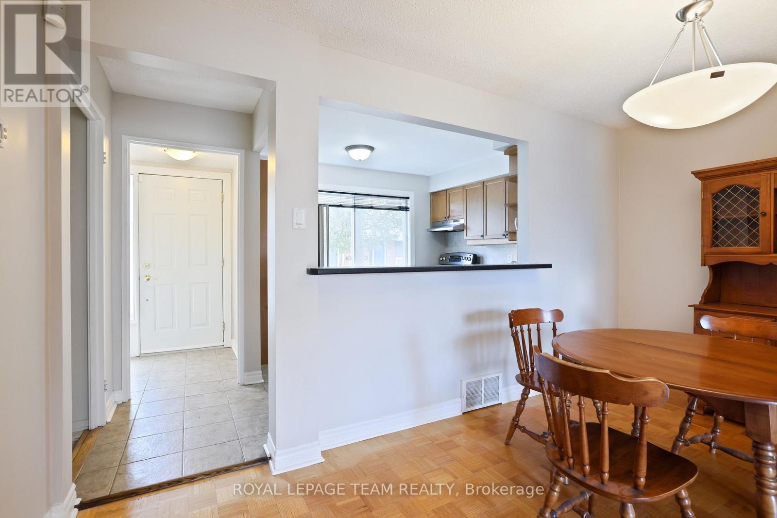 2942 Fairlea Crescent, Ottawa, ON - Indoor Photo Showing Dining Room