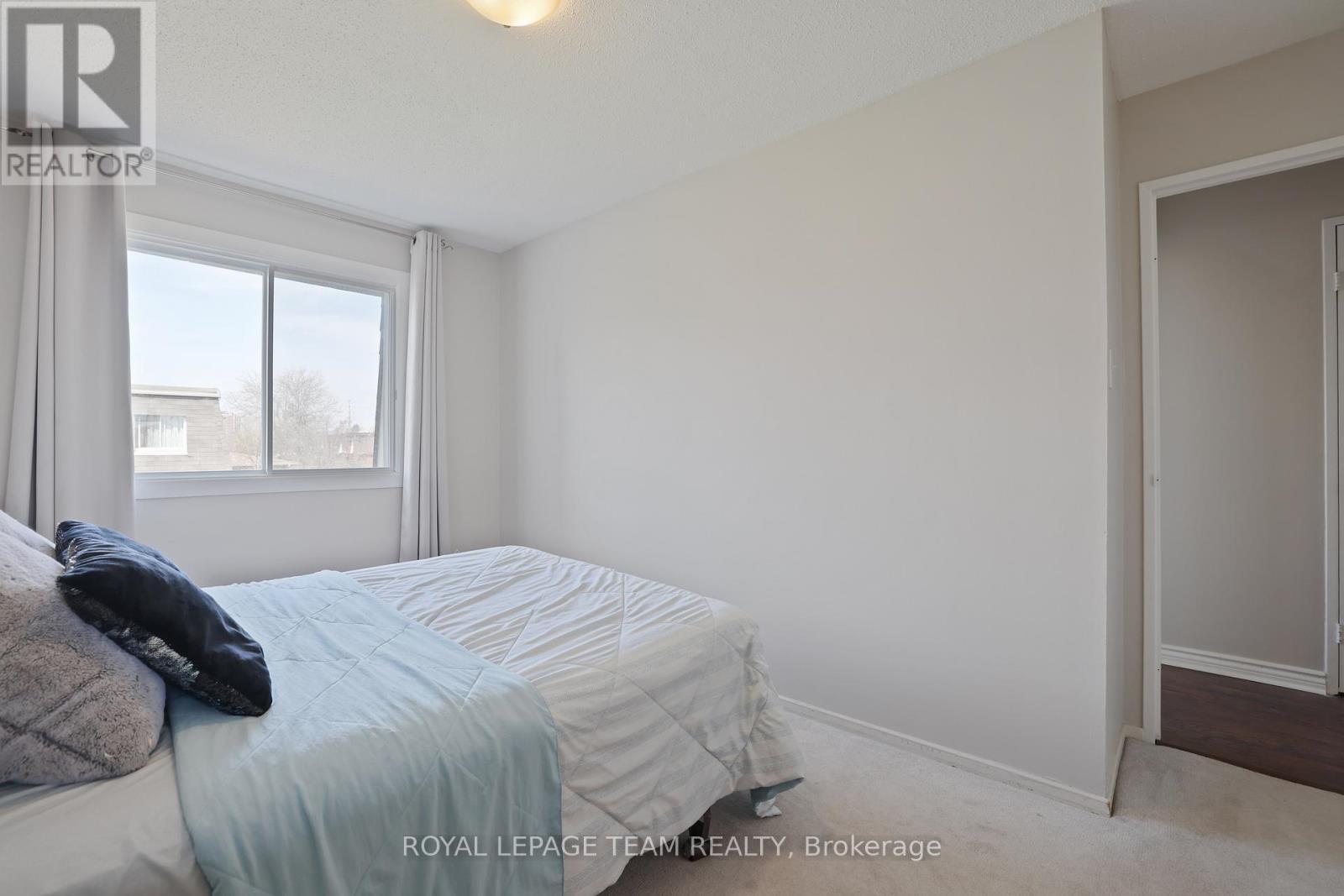 2nd Bedroom - 2942 Fairlea Crescent, Ottawa, ON - Indoor Photo Showing Bedroom