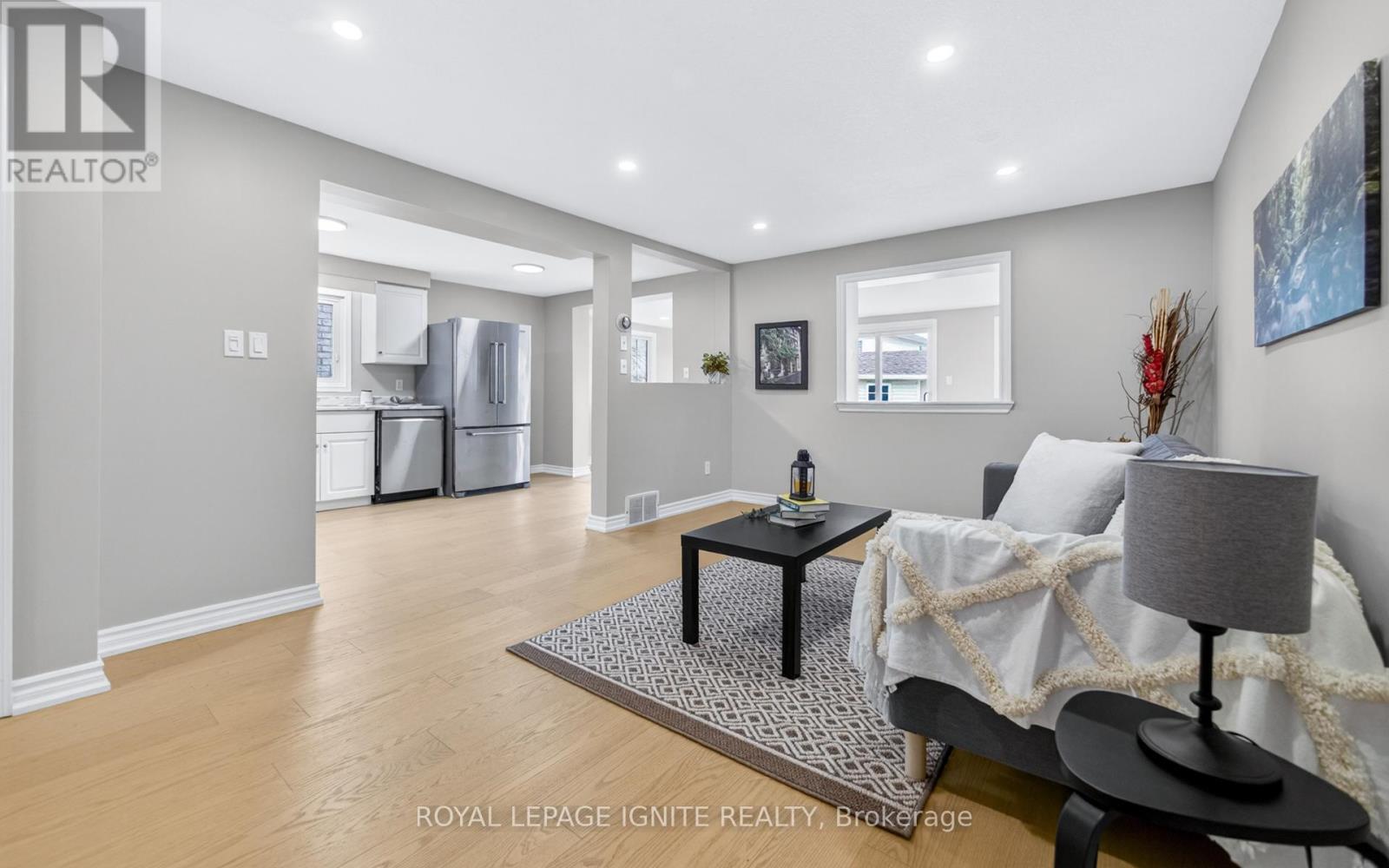 30 Bridlewreath Street, Kitchener, ON - Indoor