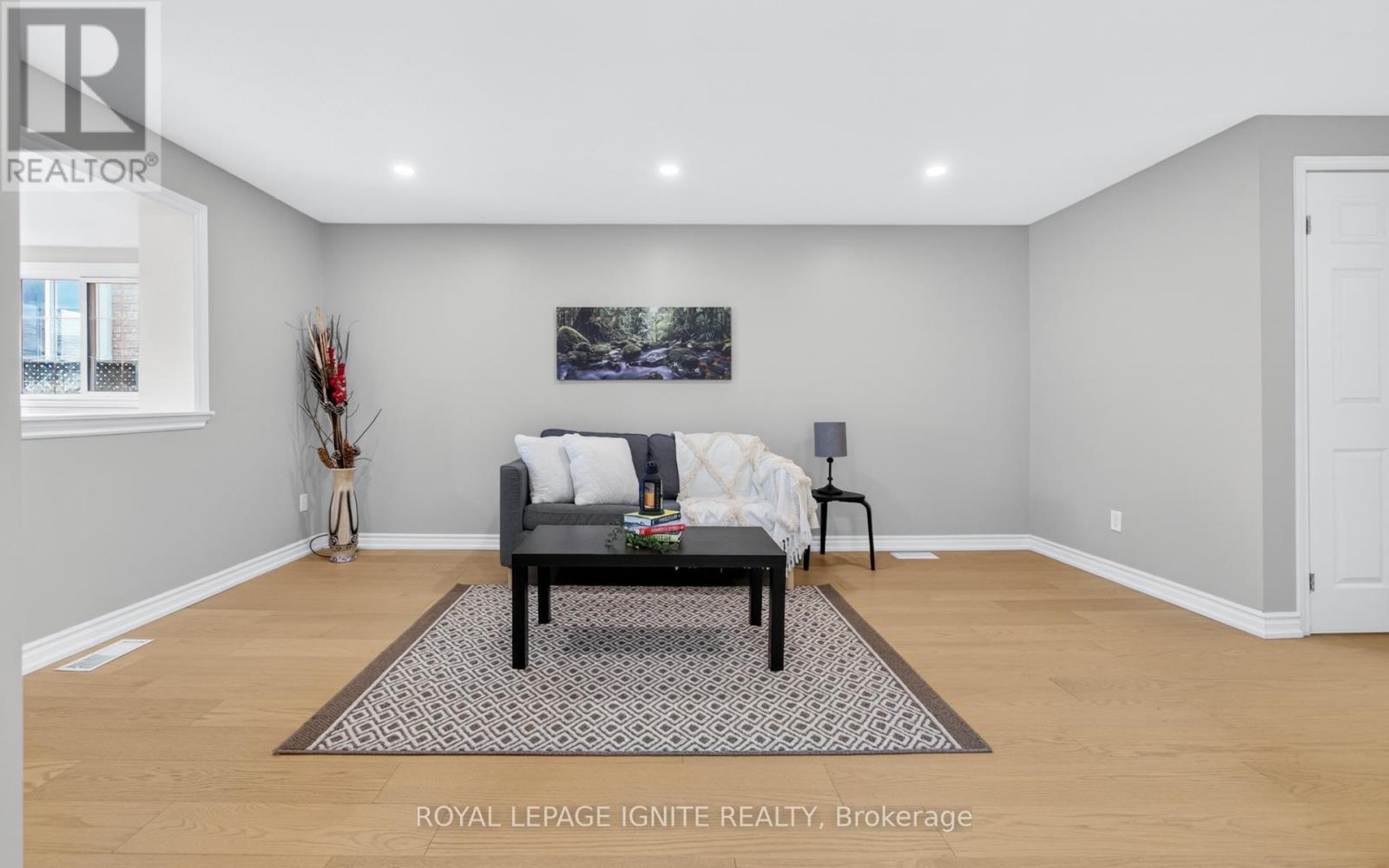 30 Bridlewreath Street, Kitchener, ON - Indoor