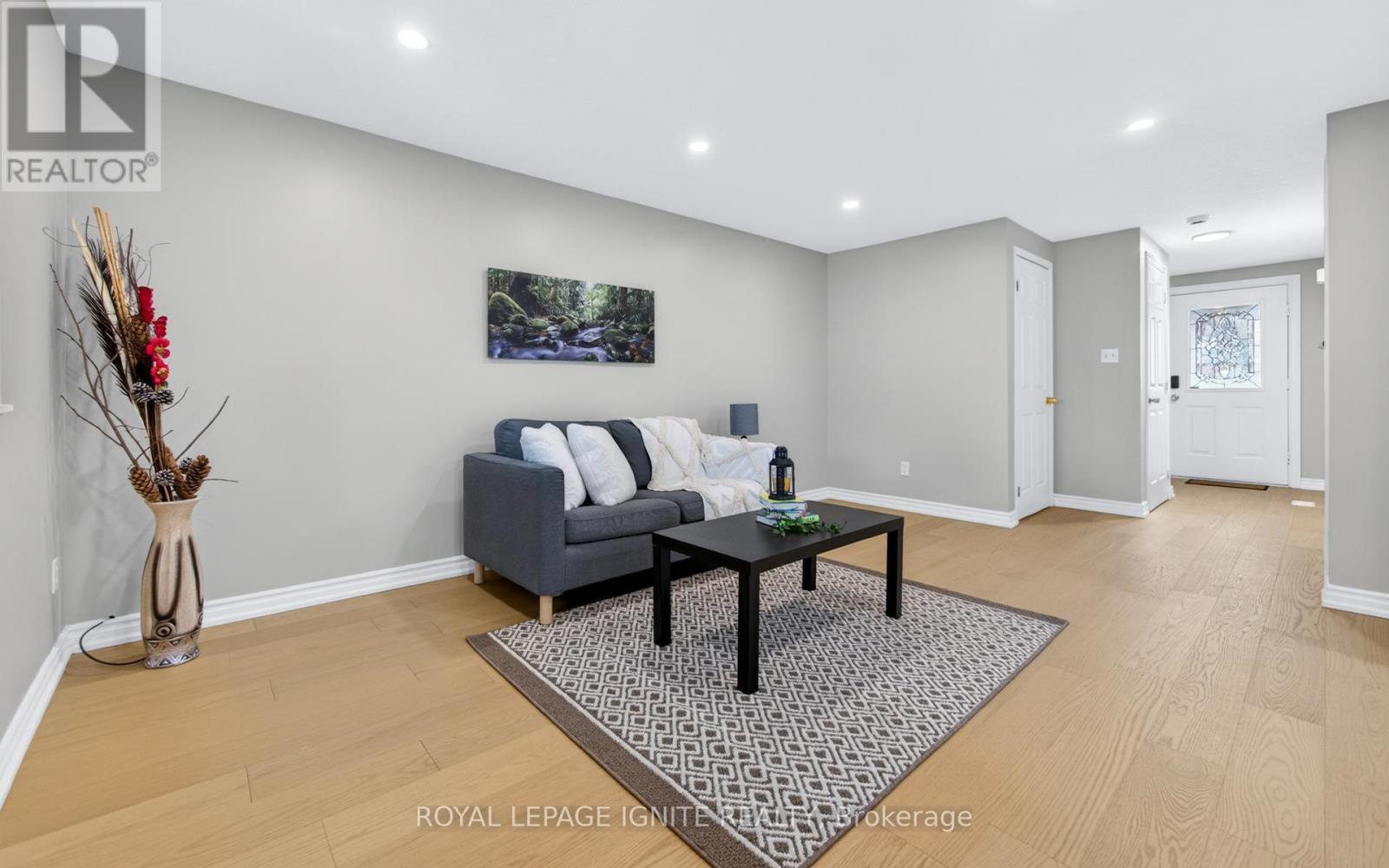 30 Bridlewreath Street, Kitchener, ON - Indoor