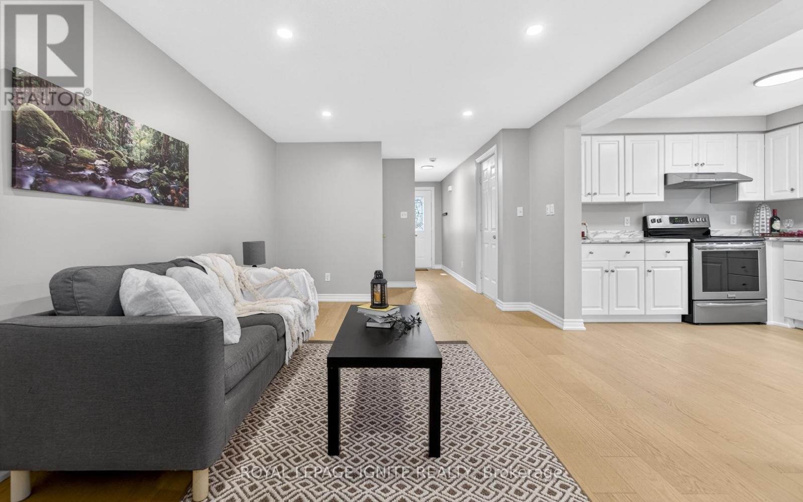 30 Bridlewreath Street, Kitchener, ON - Indoor